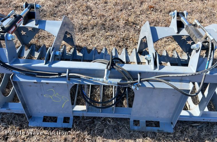 image for item ID9425 Skid steer grapple bucket