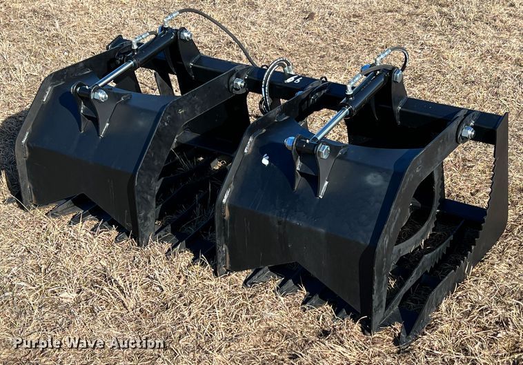 image for item ID9427 Skid steer grapple bucket
