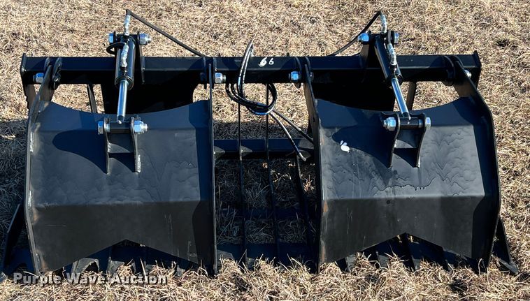 image for item ID9427 Skid steer grapple bucket