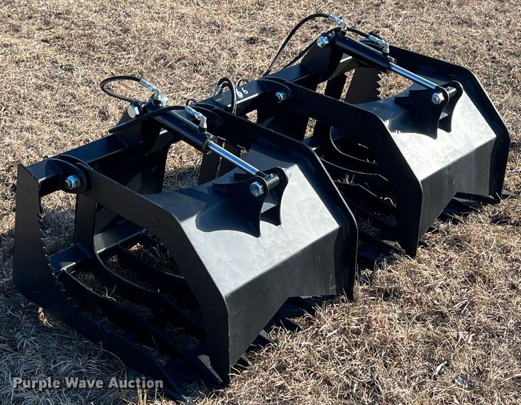 image for item ID9427 Skid steer grapple bucket