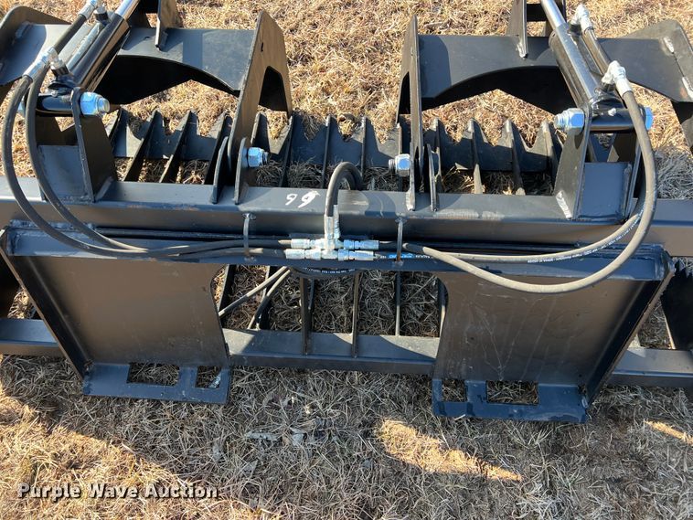 image for item ID9427 Skid steer grapple bucket