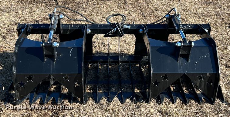 image for item ID9428 Skid steer grapple bucket