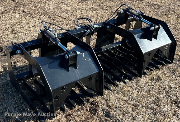 image for item ID9428 Skid steer grapple bucket