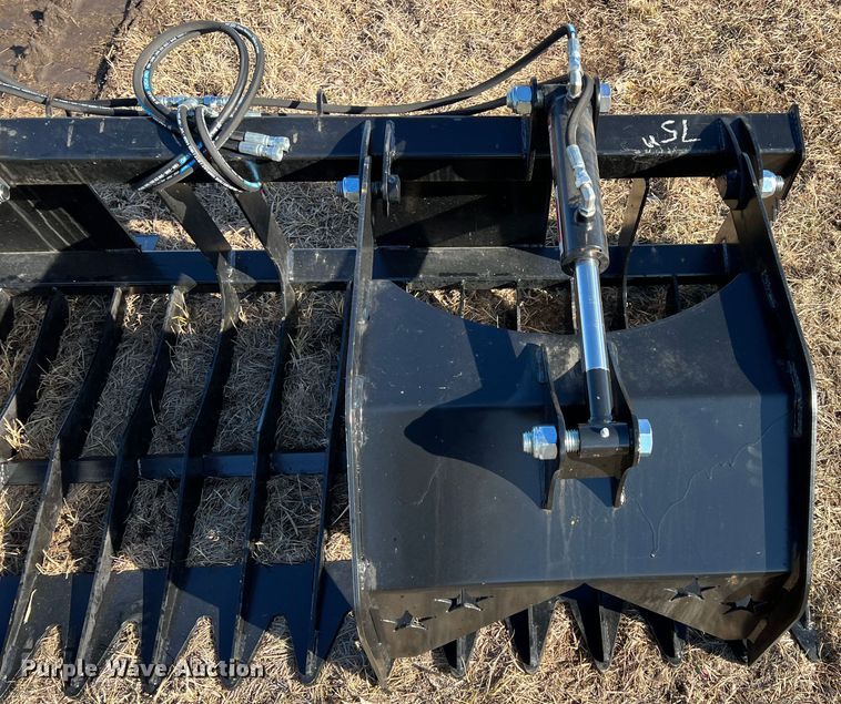 image for item ID9428 Skid steer grapple bucket