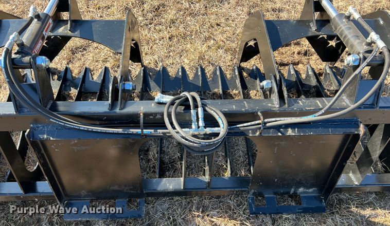 image for item ID9428 Skid steer grapple bucket