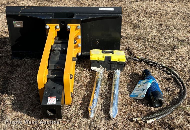 image for item ID9435 Agrotk 680  skid steer breaker