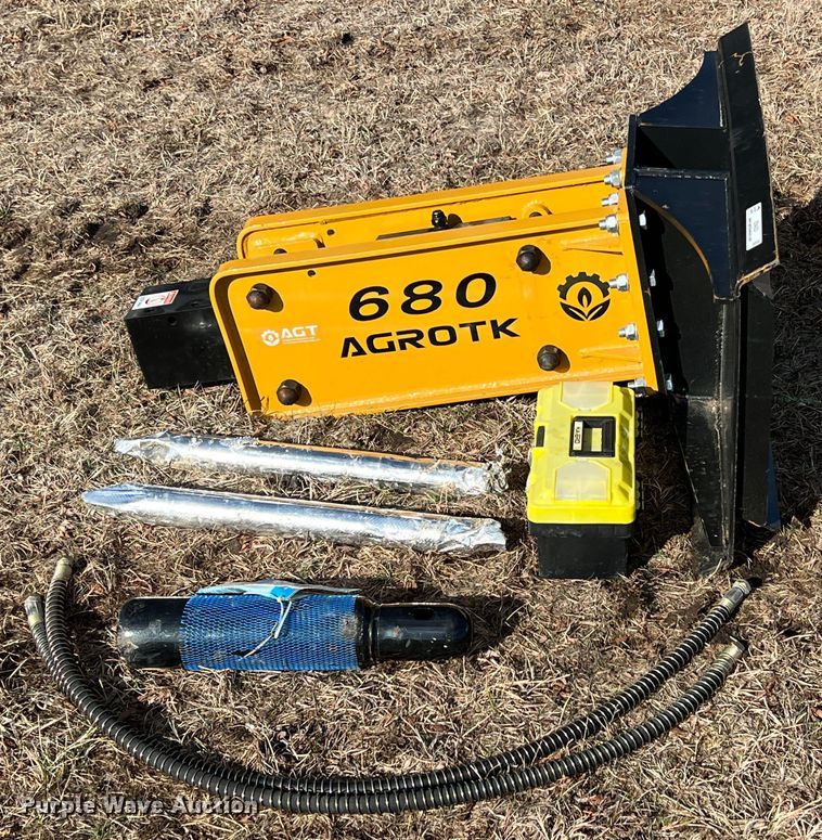 image for item ID9435 Agrotk 680  skid steer breaker