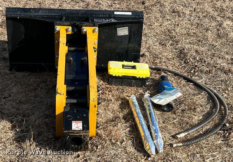 image for item ID9436 Agrotk 750  skid steer breaker