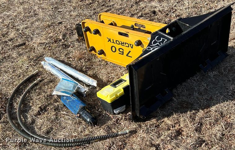 image for item ID9436 Agrotk 750  skid steer breaker