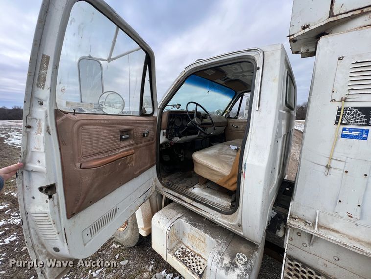 image for item ID9471 1978 Chevrolet C65  digger derrick truck