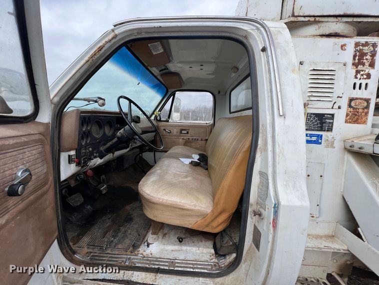 image for item ID9471 1978 Chevrolet C65  digger derrick truck