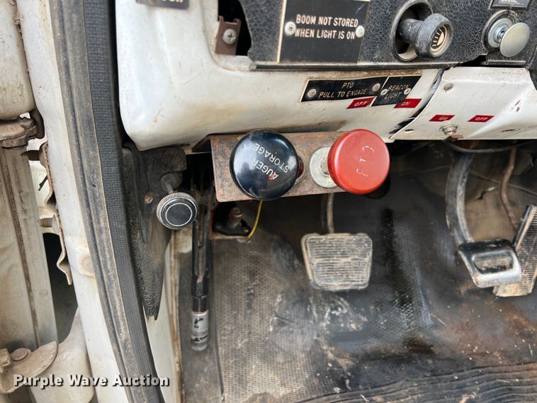 image for item ID9471 1978 Chevrolet C65  digger derrick truck