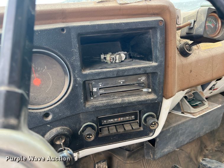 image for item ID9471 1978 Chevrolet C65  digger derrick truck