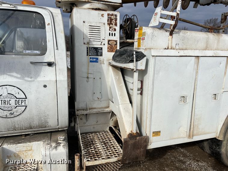 image for item ID9471 1978 Chevrolet C65  digger derrick truck