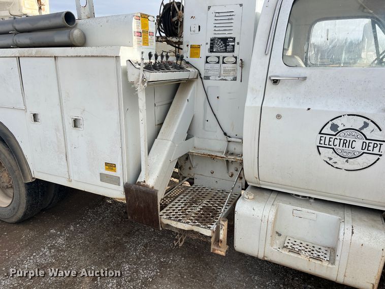 image for item ID9471 1978 Chevrolet C65  digger derrick truck