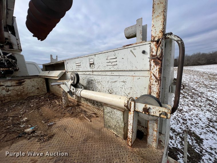 image for item ID9471 1978 Chevrolet C65  digger derrick truck