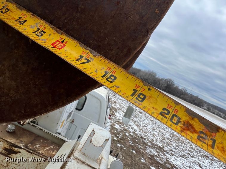 image for item ID9471 1978 Chevrolet C65  digger derrick truck