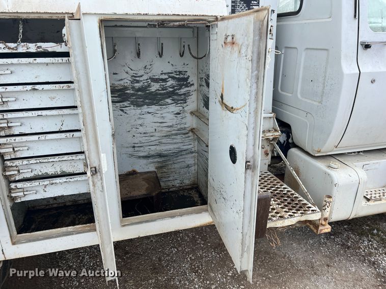 image for item ID9471 1978 Chevrolet C65  digger derrick truck