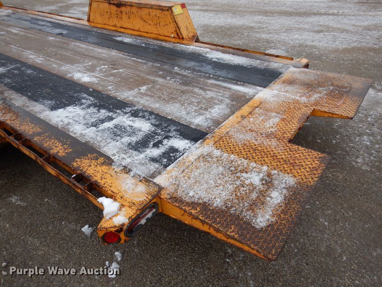 image for item IO9330 2018 Redi Haul R2027TBITE-102HD  tilt deck equipment trailer