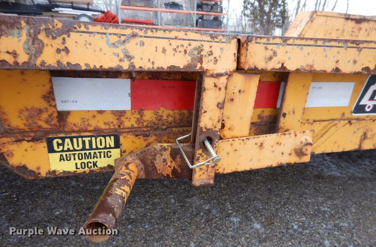 image for item IO9330 2018 Redi Haul R2027TBITE-102HD  tilt deck equipment trailer