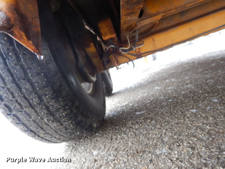 image for item IO9330 2018 Redi Haul R2027TBITE-102HD  tilt deck equipment trailer