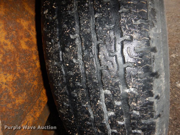 image for item IO9330 2018 Redi Haul R2027TBITE-102HD  tilt deck equipment trailer