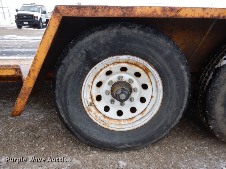 image for item IO9330 2018 Redi Haul R2027TBITE-102HD  tilt deck equipment trailer