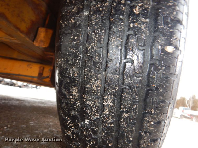 image for item IO9330 2018 Redi Haul R2027TBITE-102HD  tilt deck equipment trailer