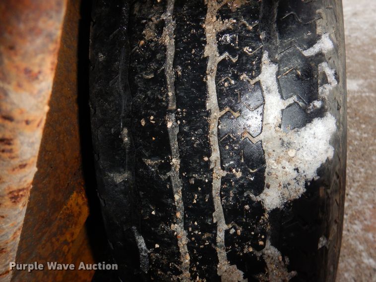 image for item IO9330 2018 Redi Haul R2027TBITE-102HD  tilt deck equipment trailer