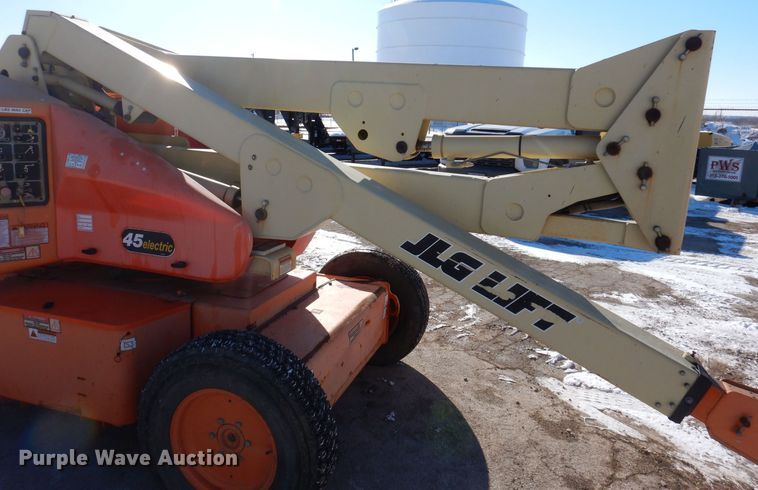 image for item IO9349 1995 JLG 45 Electric  boom lift