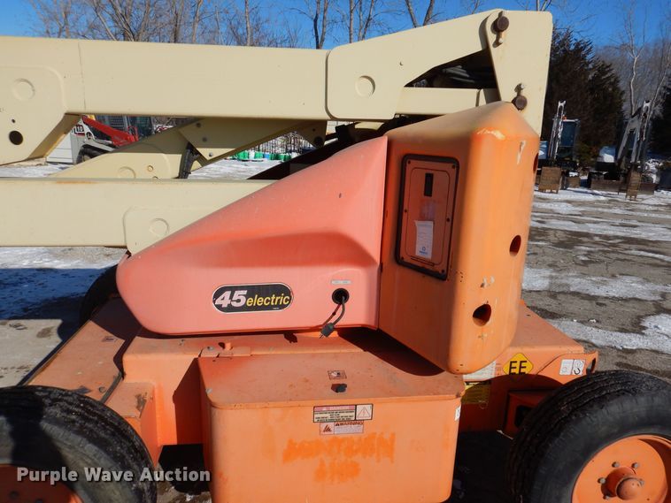 image for item IO9349 1995 JLG 45 Electric  boom lift