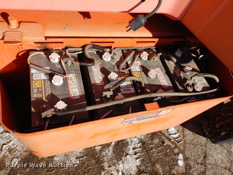 image for item IO9349 1995 JLG 45 Electric  boom lift