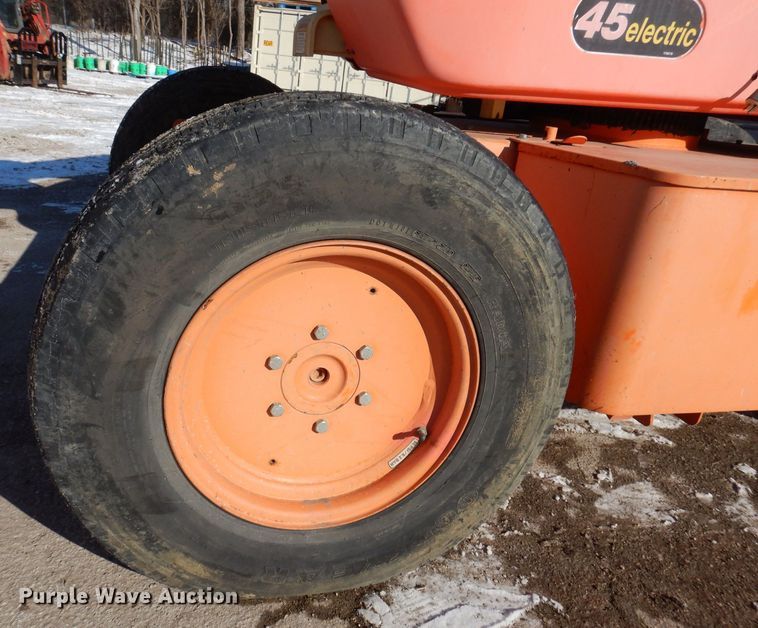 image for item IO9349 1995 JLG 45 Electric  boom lift