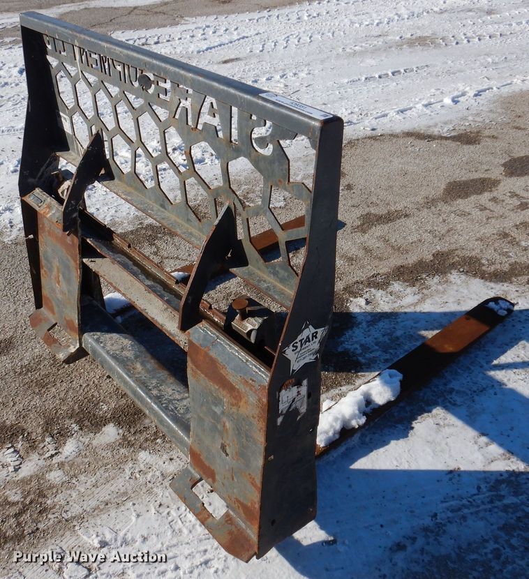 image for item IO9351 Virnig  skid steer forks