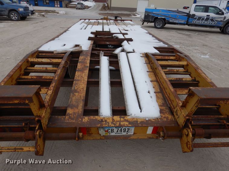 image for item IO9358 1998 Dynaweld  equipment trailer