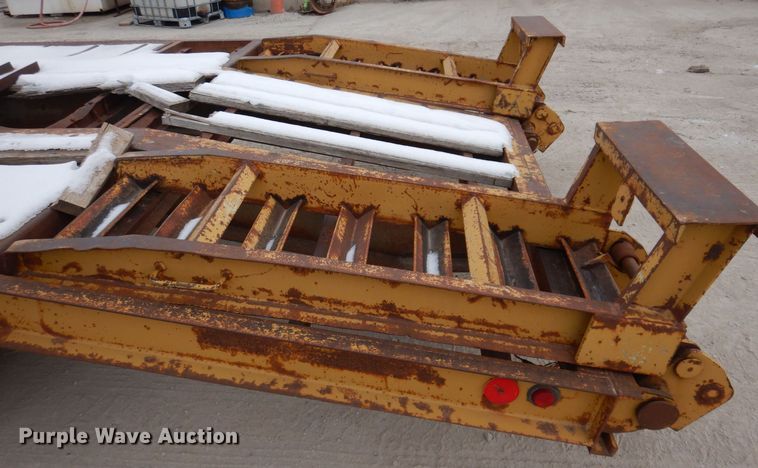 image for item IO9358 1998 Dynaweld  equipment trailer