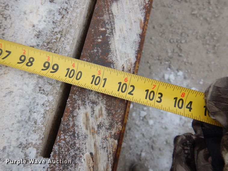 image for item IO9358 1998 Dynaweld  equipment trailer