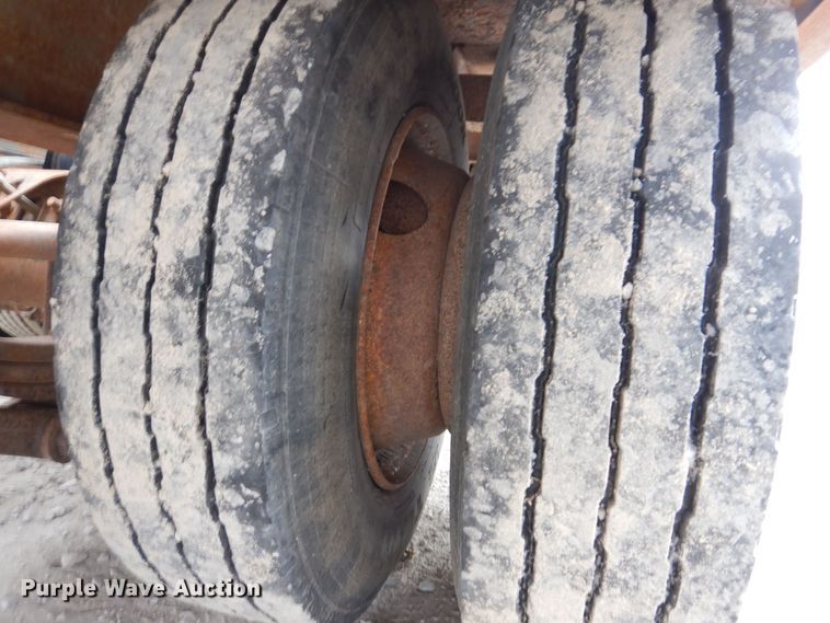 image for item IO9358 1998 Dynaweld  equipment trailer