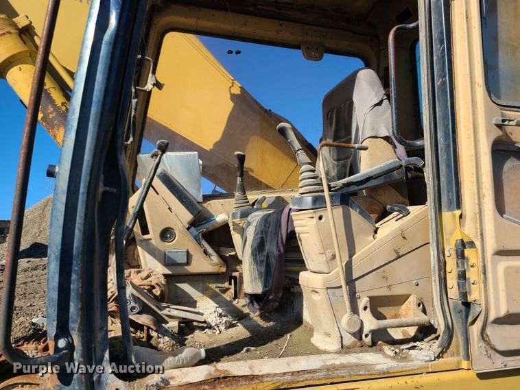 image for item JG9448 1994 Caterpillar 330L  excavator