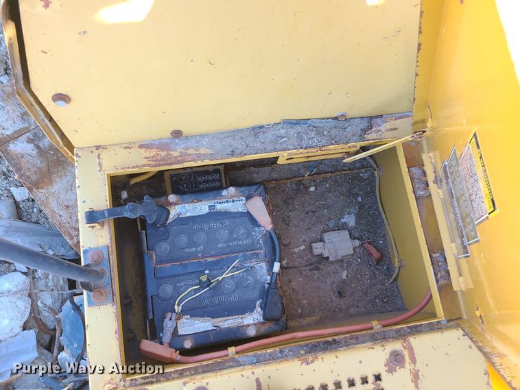 image for item JG9448 1994 Caterpillar 330L  excavator