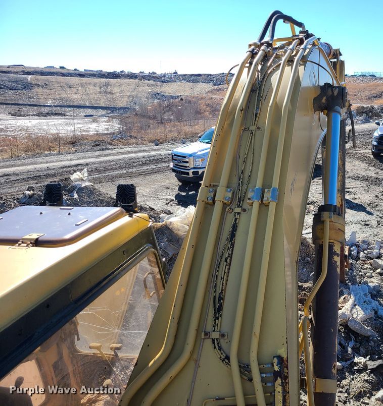 image for item JG9448 1994 Caterpillar 330L  excavator