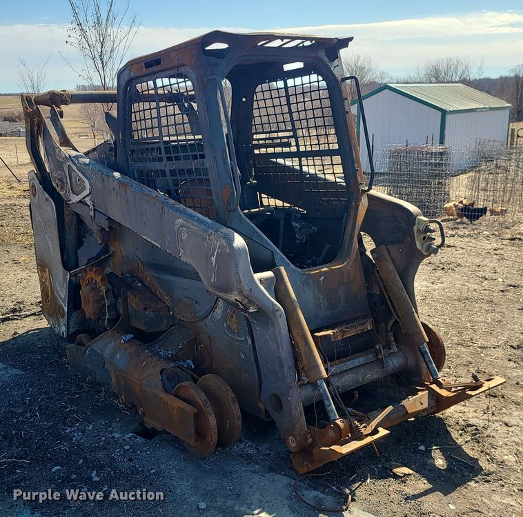 image for item JG9486 Bobcat T66  tracked skid steer loader