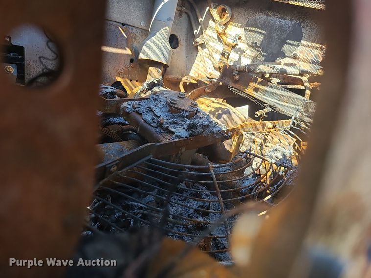 image for item JG9486 Bobcat T66  tracked skid steer loader