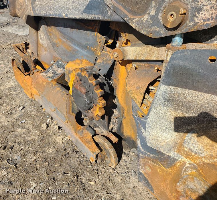 image for item JG9486 Bobcat T66  tracked skid steer loader