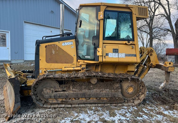 image for item JU9652 1999 John Deere 650H LT  dozer