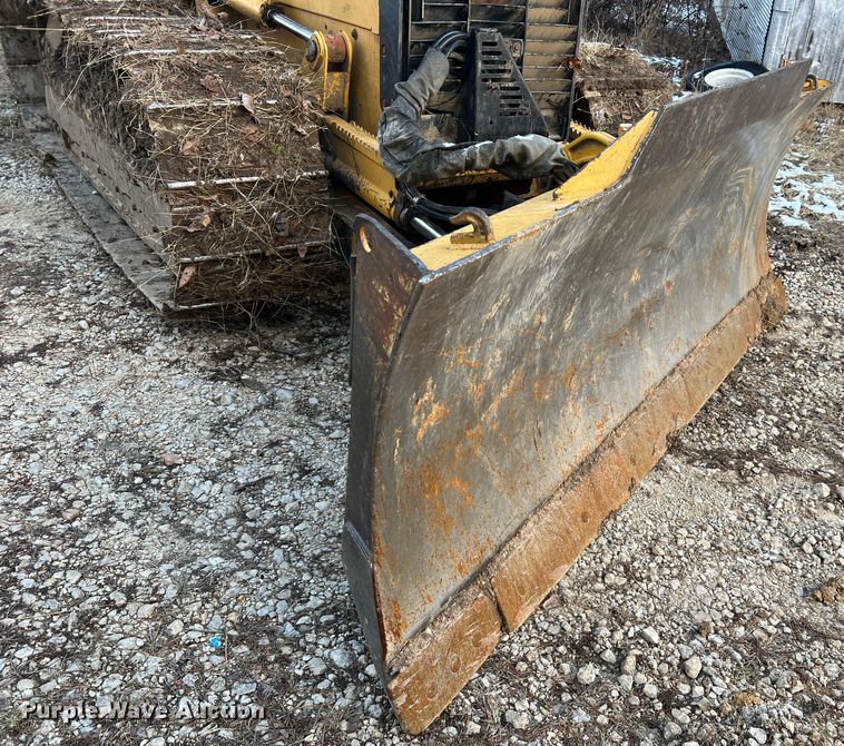 image for item JU9652 1999 John Deere 650H LT  dozer