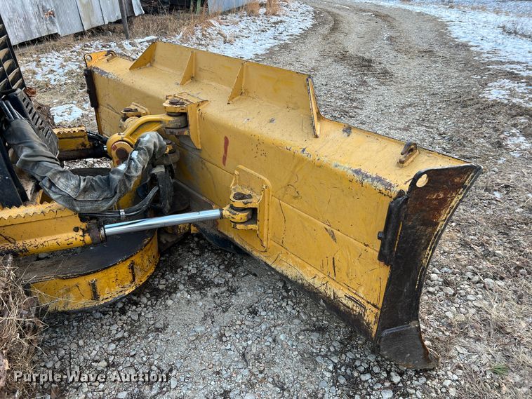 image for item JU9652 1999 John Deere 650H LT  dozer
