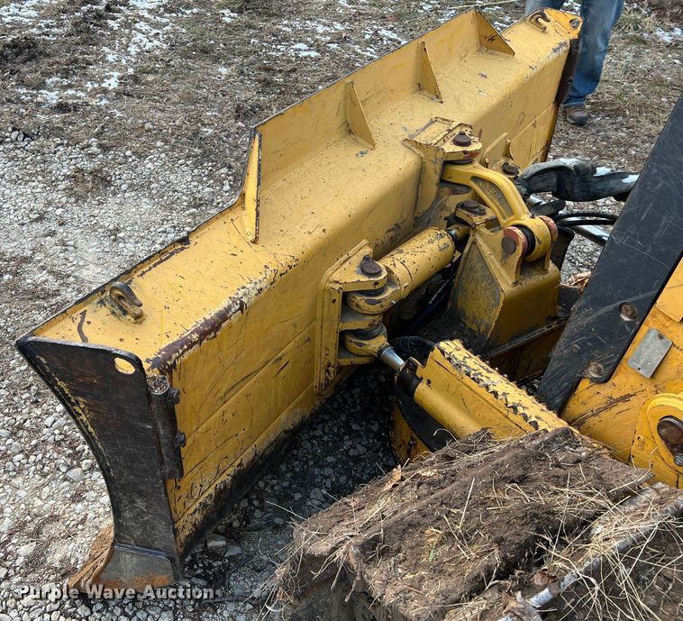 image for item JU9652 1999 John Deere 650H LT  dozer