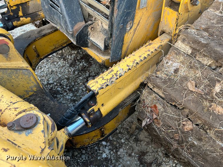 image for item JU9652 1999 John Deere 650H LT  dozer