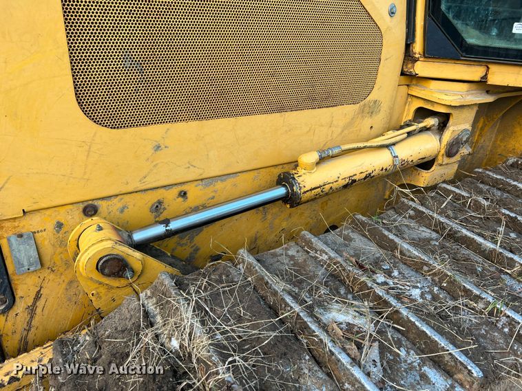 image for item JU9652 1999 John Deere 650H LT  dozer